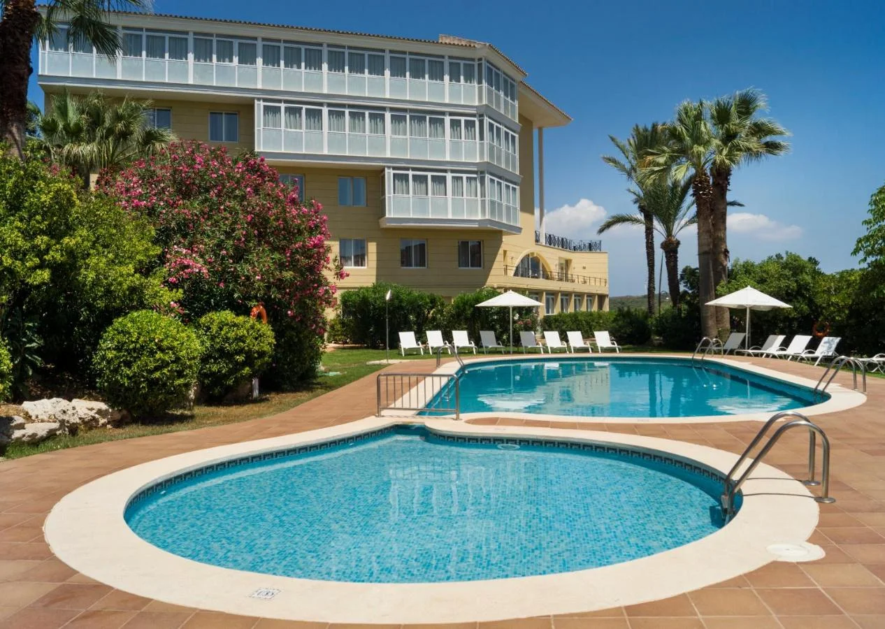 Hotel-mahon-2eb6b212